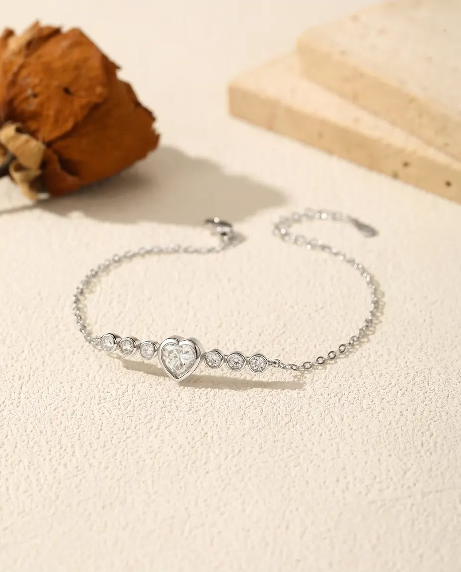Moissanite Heart Bracelet – 0.8 ct Heart-Cut D Colour Moissanite in 925 Sterling Silver, Dainty Bezel Chain for Women