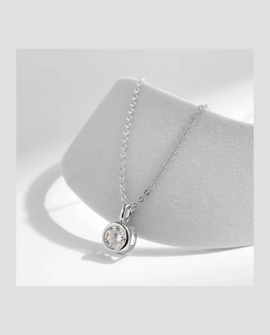 Moissanite Bezel Necklace – 1ct D Colour VVS1 Round Pendant in 925 Sterling Silver, Minimalist